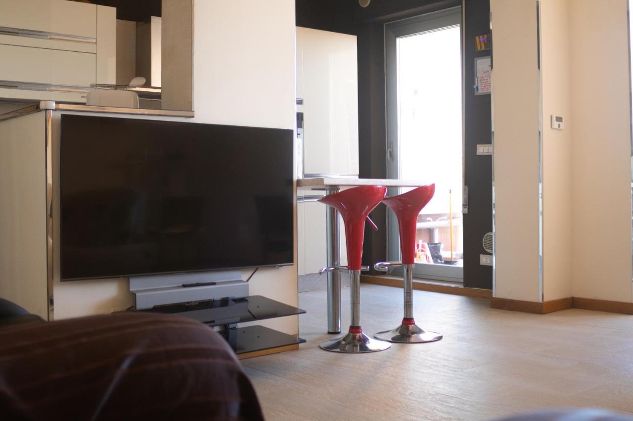 Attico Con Vista Panoramica Apartment Livorno Bagian luar foto